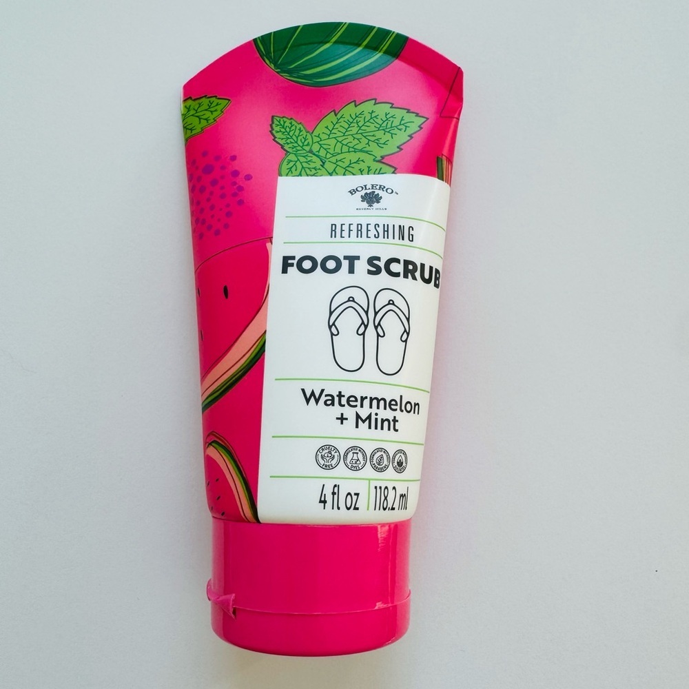 Bolero Pink Body Scrub Watermelon Peppermint NWT
